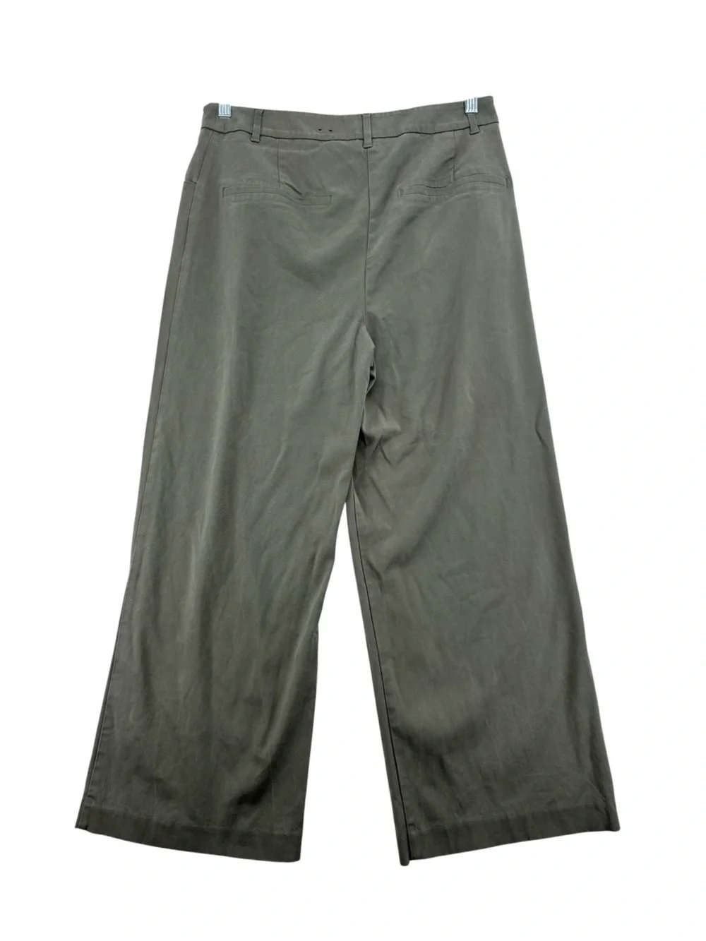 Classic Wide-Leg Pants in Olive - Picture 5 of 9